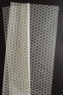 Пленка матовая для цветов 58*58 см "Соты" (20 шт) SF-2361, кремовый