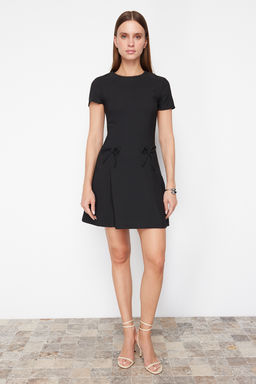 TRENDYOLMILLA K?rm?z? Etegi Belden Ac?lan Fiyonk Detayl? Mini Dokuma Elbise TWOSS24EL00803 фото 10