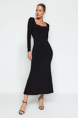 Siyah Volanl? Kare Yaka Fitted/Vucuda Oturan Maxi Esnek Orme Elbise TWOAW24EL00613