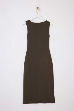 Koyu Kahverengi Bodycon Asimetrik Yaka Aksesuar Detayl? Maxi Esnek Orme Elbise TWOSS26EL00026 - Trendyolmilla фото 5