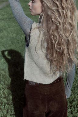 KNIT WAISTCOAT WITH BOW - Zara фото 3