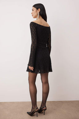 Siyah Orme Dantel K?sa / Mini Astarl? Elbise TPRAW26EL00146 - Trendyolmilla фото 4