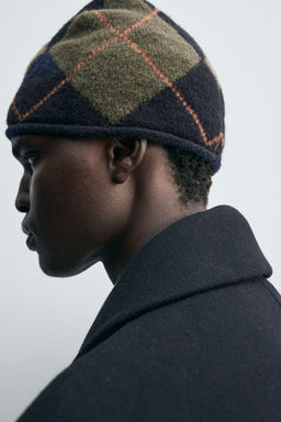 DIAMOND JACQUARD BEANIE