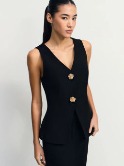 Костюмный жилет с декоративными пуговицами / Zarina