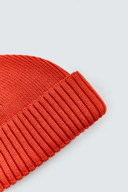 BASIC SHORT BEANIE