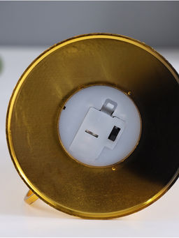 Фигурка светящаяся RISALUX «Лампа», LED 3xLR44, с эффектом живого пламени, золото, 11×11×22 см