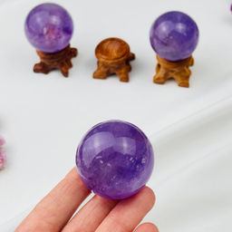 Шар из Аметиста на подставке