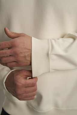 Свитшот утепленный Белый