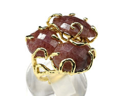 Кольцо с клубничным кварцем из ювелирного сплава