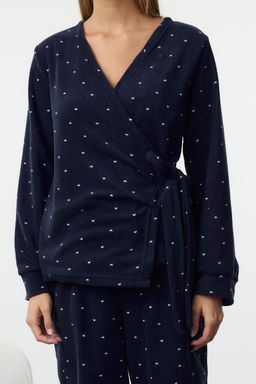 Trendyolmilla Lacivert Kalpli Baglama Detayl? Polar K?sl?k Orme Pijama Tak?m? THMAW25PT00139