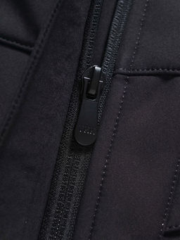 Ветровка женская софтшелл виндстоппер с капюшоном спортивная черного цвета 9616_1Ch