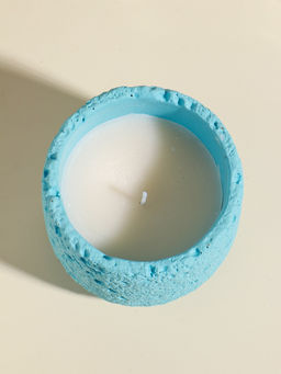 Свеча в вулканическом подсвечнике "Лава" голубая 8,5х8,5х7,5 см