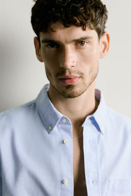 CAMISA REGULAR FIT ESTRUCTURA OXFORD / Celeste - Zara фото 5