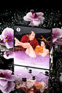 Порошок для принятия ванны Shunga серии LOVEBATH Чувственный лотос, фиолетовый, 650 гр