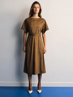 Платье миди с поясом / Zarina