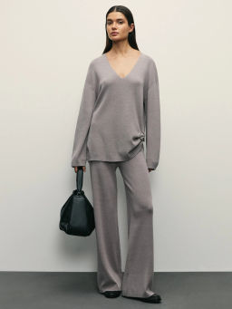 Джемпер из вискозы с V-образной горловиной / Zarina  фото 2
