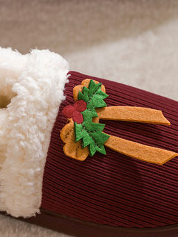 Y?lba?? Temal? Pel?? Kad?n Ev Botu