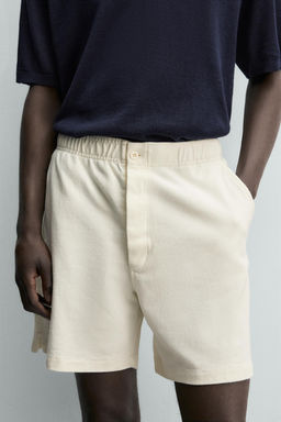 BERMUDA JOGGER REGULAR FIT / Blanco roto