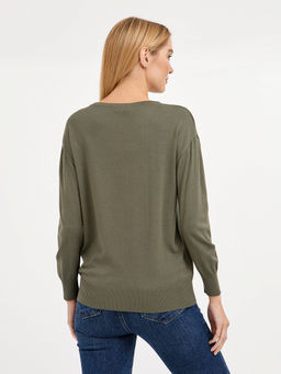 джемпер женский в цвете хаки со спущенной линией плеча - Glenfield фото 6