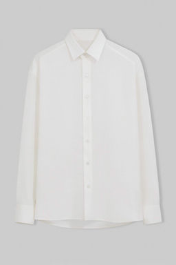 Beyaz Regular Fit Modal Dokulu Ince Yazl?k Gomlek TMNSS26GO00040