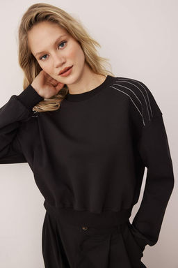 Siyah Soft Touch Serit Tas Akseusar Detayl? Bisiklet Yaka Orme Sweatshirt TWOAW26SW00224