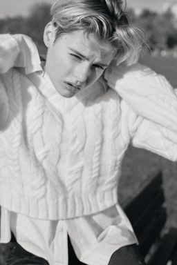 Jersey en punto trenzado con escote de pico - H&m фото 2