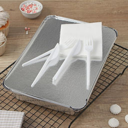 Набор Пикник,формы из фольги 2235 мл-2 шт,крышка для форм-2 шт,вилка, нож,салфетки по 6 шт