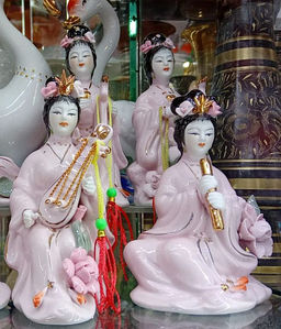 Гейши набор 4шт фарфор символ любви процветания и счастья 12см