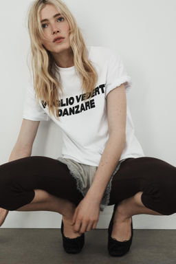 CAMISETA TEXTO DELANTERO / Blanco