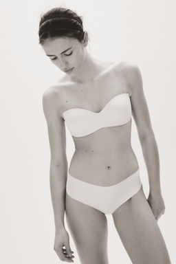 Sujetador bandeau de microfibra con acolchado - H&m фото 9