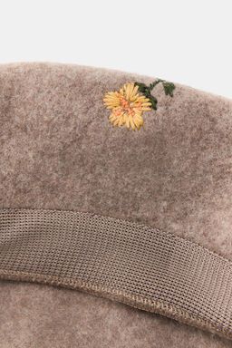 100% WOOL BERET WITH EMBROIDERED FLOWERS - Zara фото 6