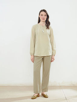 Ba?lamal? Yaka Nak??l? Kad?n Bluz