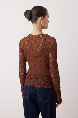 Kahverengi Fitted/Vucuda Oturan Reglan Kol Dantel Uzun Kollu Esnek Orme Bluz TWOAW26BZ00048