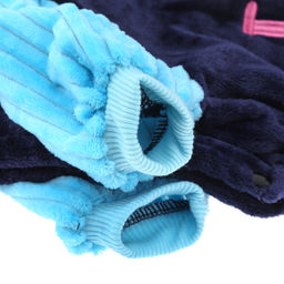 Пэт тойс (Pet toys) Одежда для собаки Комбинезон I Mama/Papa с капюшоном, с принтом, на кнопках, р-р L 38-42см, длина спинки 30см/обхват груди 42см/обхват шеи 32см, цвет-синий с голубым, плюш (100% полиэстер) (Китай) фото 9