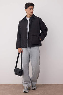 Siyah Regular Fit Kadife Yaka Detayl_ Unisex Mevsimlik Mont TMNAW25MO00017