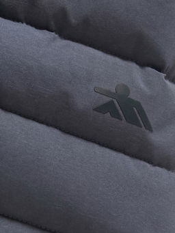 Куртка мужская стёганая с капюшоном с графеновой подкладкой темно-серого цвета 9623_1TC