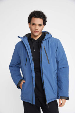 Водоотталкивающее водонепроницаемое пальто приталенного кроя DeFactoFit с флисовой подкладкой и капюшоном