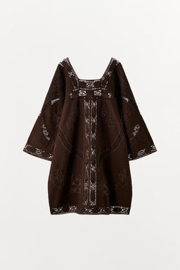 VESTIDO CANVAS BORDADOS CALADOS / Marr?n