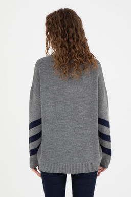 Kad_n Gri Melanj V Yaka Triko Kazak