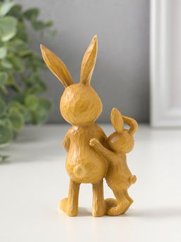 Сувенир полистоун "Зайчик с малышом с красным сердцем в лапках" 13,5 см