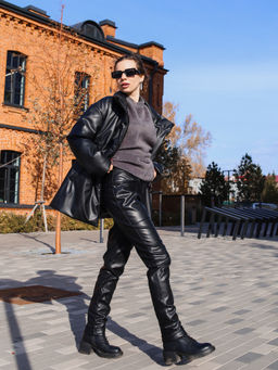 Брюки классические утепленные из экокожи женские, черные - Inzibe фото 2