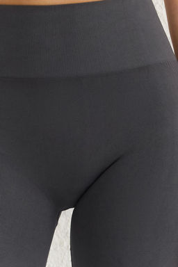 TRENDYOLMILLA Siyah Seamless/Dikissiz Push Up Tam Boy Orme Spor Tayt THMAW25TY00003  фото 24