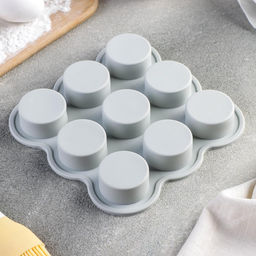 Форма для выпечки Доляна «Круг», 15.5×15.5×2 см, 9 ячеек (d=3.8 см), силикон, розовая