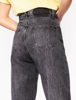 VILATTE / Хлопковые джинсы mom-fit с трендовой стиркой  фото 10