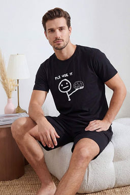 Siyah Regular Kesim E_lenceli Yaz_ Bask_l_ Pamuklu Pijama Tak_m_ TMNSS26PT00024