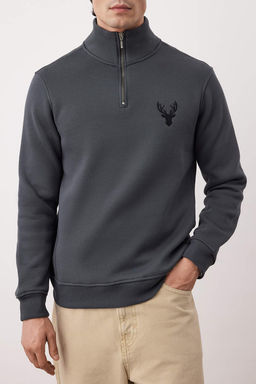 Antrasit Regular/Normal Kesim Dik Yaka Fermuarl? Pamuklu Geyik Nak?s Sweatshirt TMNAW24SW00041