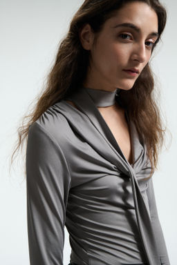 Top con detalle de fular - H&m фото 7