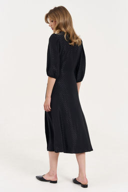 Платье Lenata 11342 рисунок на черном
