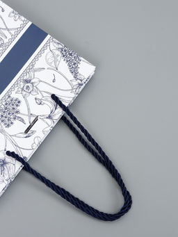 Пакет подарочный "Цветы", с бантом, 19 х 15 х 7 см