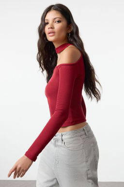 Trendyolmilla Kahverengi Carmen Yaka Choker Detayl? Fitted/Vucuda Oturan Crop Fitilli Orme Bluz TWOAW22BZ0531
